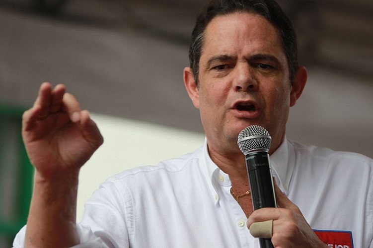 #MundoCri El presidente colombiano, Gustavo Petro, situado en las antípodas políticas de Vargas Lleras, reconoció al dar la noticia de su fallecimiento que el político de derechas “tanto en el Senado como en campaña se comportó como un gladiador”.