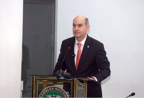 Chapman defiende reforma fiscal: “Panamá no puede quedarse atrás”