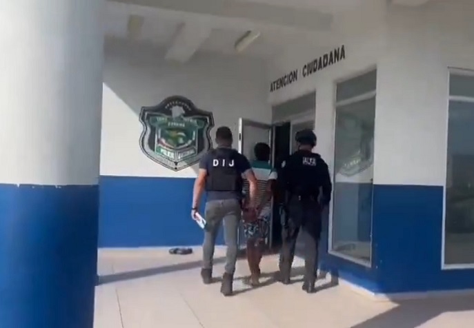 #SucesosCri Al hombre se le vincula con un hecho ocurrió el 3 de noviembre de 2025 en el residencial Altos de Los Lagos, corregimiento de Cristóbal Este.