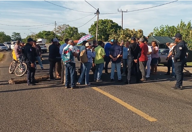 Protesta por falta de agua paraliza acceso a Atalaya por más de tres horas