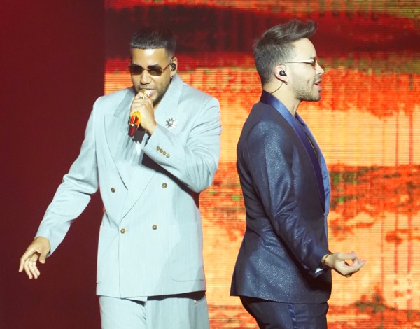 Romeo Santos y Prince Royce alborotaron a las mujeres en su show 
