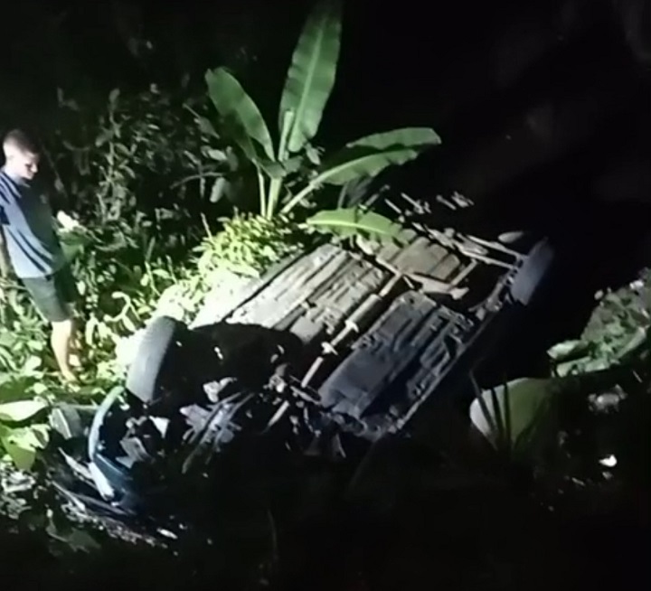 El conductor murió atrapado dentro de su propio vehículo.  /  Foto: Diómedes Sánchez