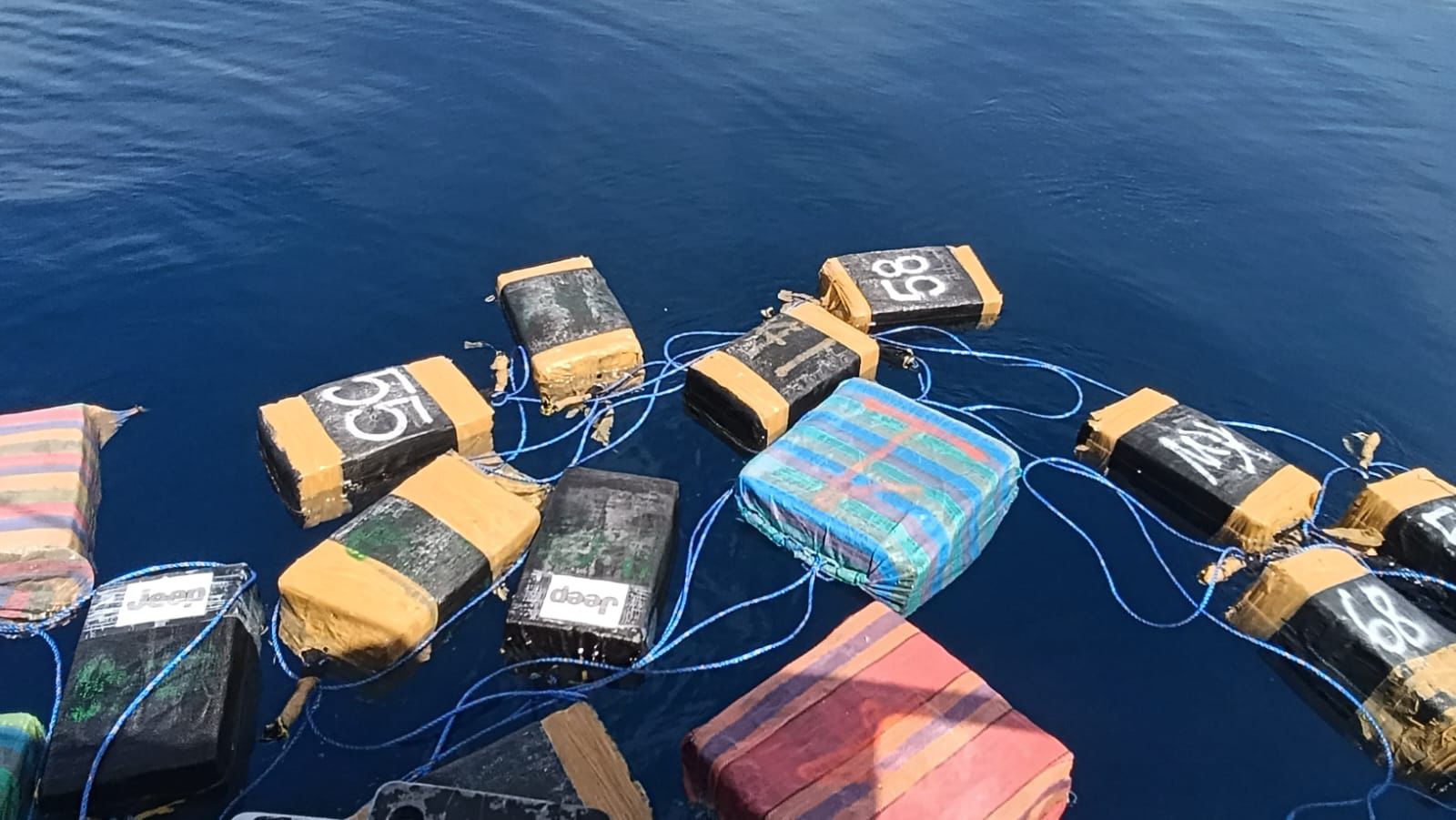 Más de una tonelada de droga quedó flotando en aguas de Chiriquí