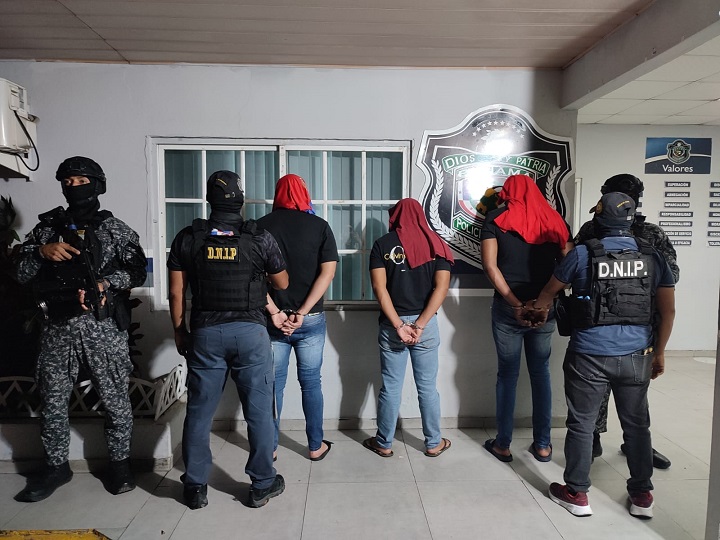 #SucesosCri Tras la culminación de la operación, los aprehendidos y los indicios fueron puestos a disposición de las autoridades competentes para los procedimientos judiciales correspondientes.