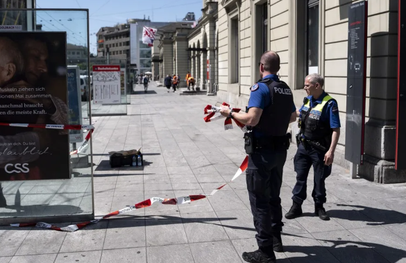 #NacionalCri En este ataque, tres personas, de 28, 43 y 52 años, resultaron gravemente heridas, una de ellas en estado crítico.