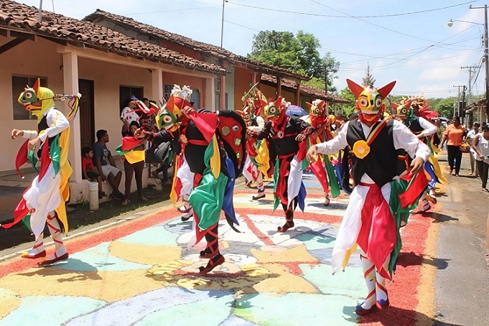 #NacionalCri Las celebraciones iniciarán este 3 de junio con la Cuarteada del Sol, y el jueves 4 con la tradicional procesión del Santísimo Sacramento, además de presentaciones de danzas y diablitos.