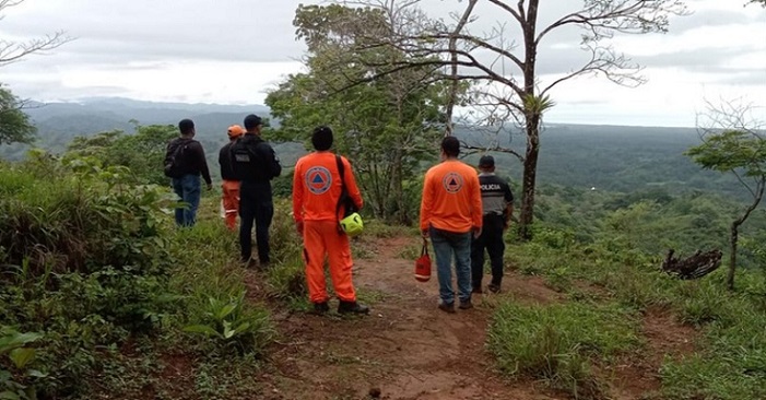 #SucesosCri El @Sinaproc_Panama coordinó con las autoridades competentes del Ministerio Público para realizar la diligencia de levantamiento del cadáver.