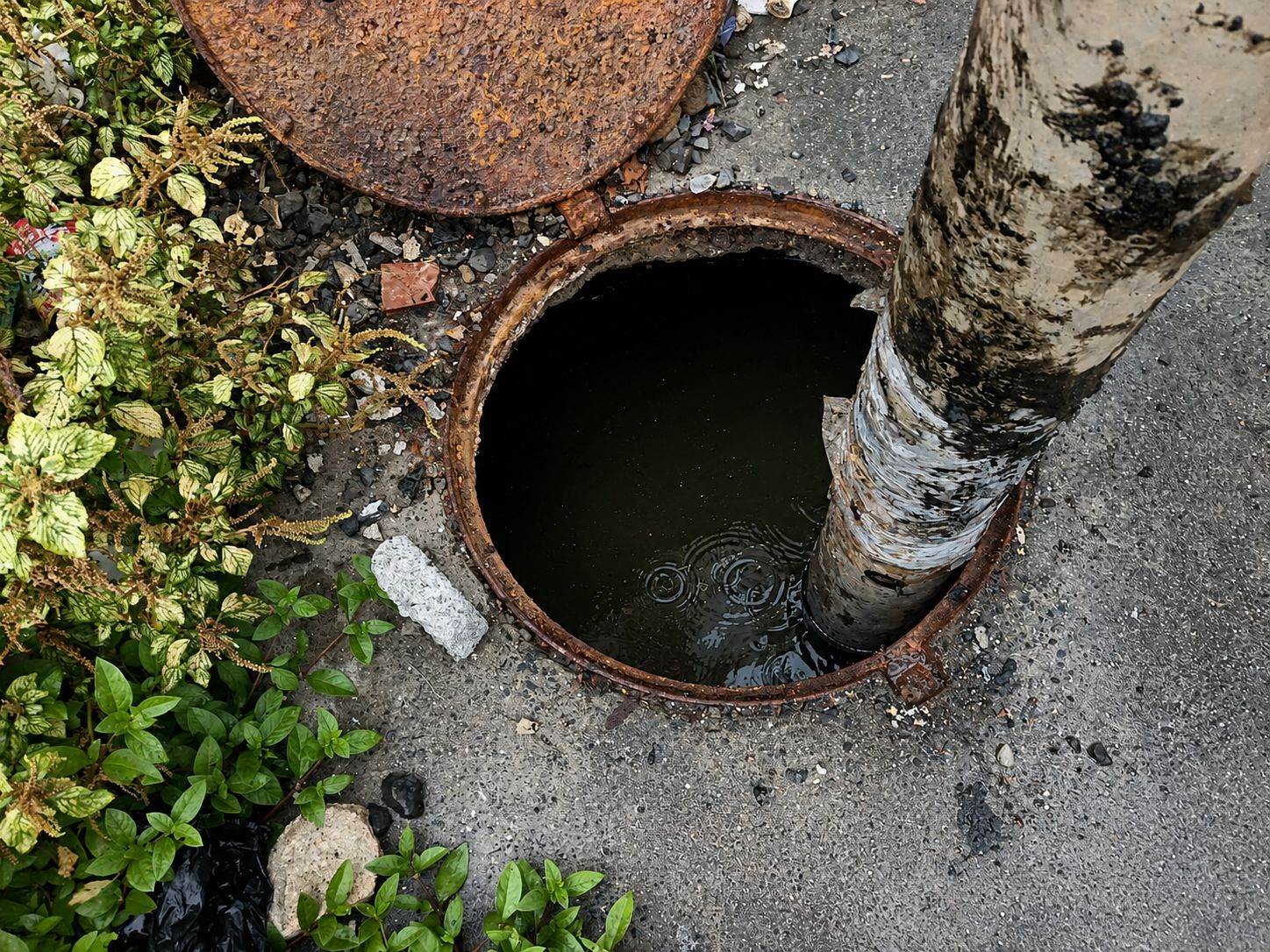 #NacionalCri Estos trabajos buscan garantizar el adecuado flujo de las aguas lluvias, reducir el riesgo de inundaciones y mejorar la seguridad de los residentes.