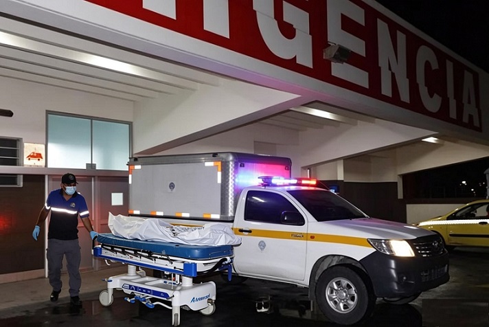 El levantamiento del cadáver se realizó en el Hospital San Miguel Arcángel.   /  Imagen ilustrativa generada con IA