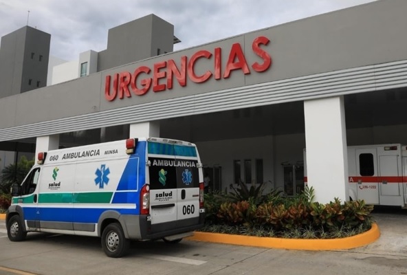 La persona fue identificada como Alberto Brown, quien recibió un disparo en la espalda y otro en el abdomen.