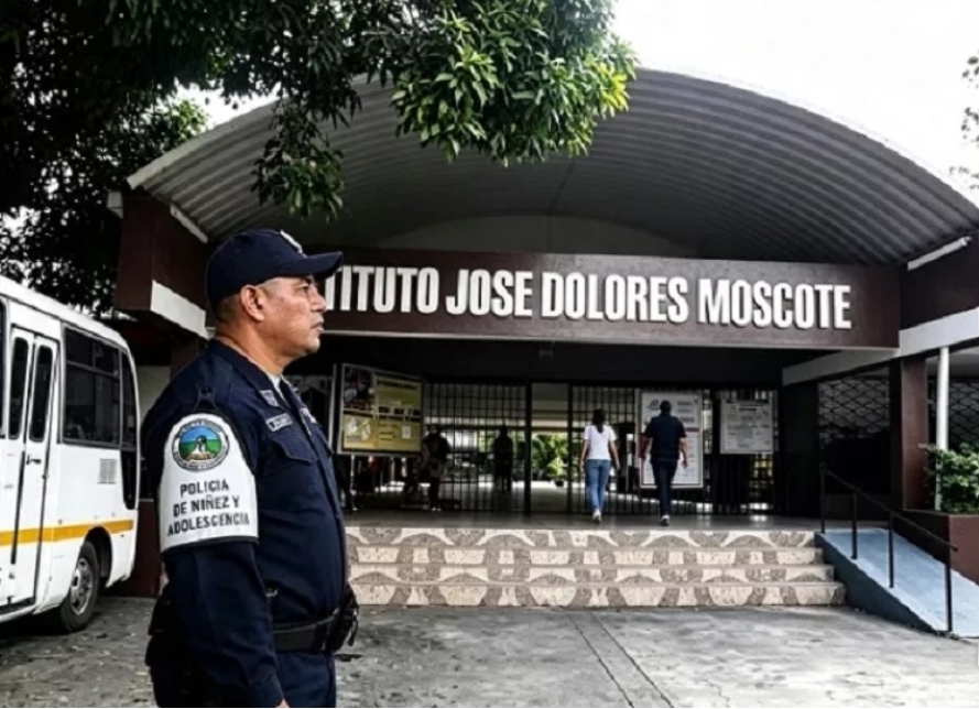 Escuela José Dolores Moscote