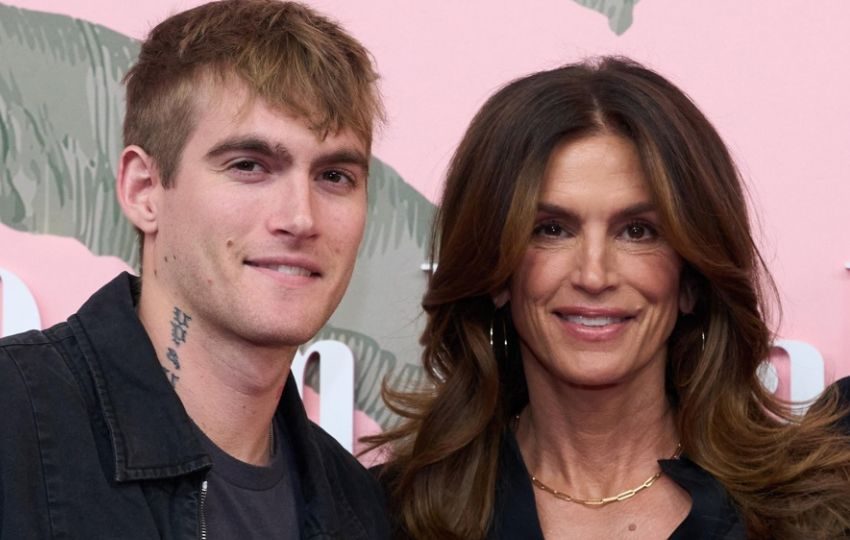 Médico de Presley, hijo de Cindy Crawford, le recetaba vainas que no debía 