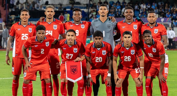 Onceno de Panamá que inició el partido ante India. Foto: FPF