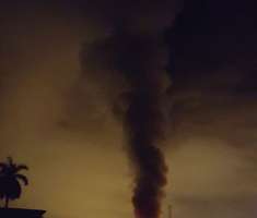 La columna de humo se veía desde lejos.  /  Foto: @BCBRP