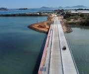 El viaducto, de 1.56 kilómetros de longitud, mejorará la fluidez del tráfico vehicular.
