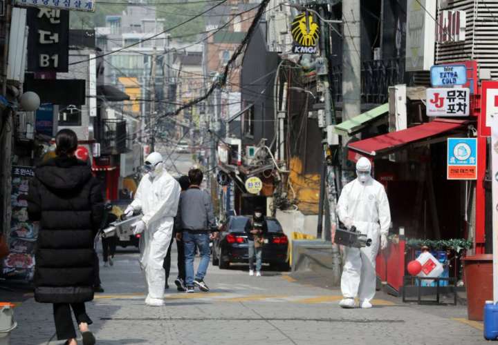 Corea del Sur reporta 23 casos y cierra más locales de ocio