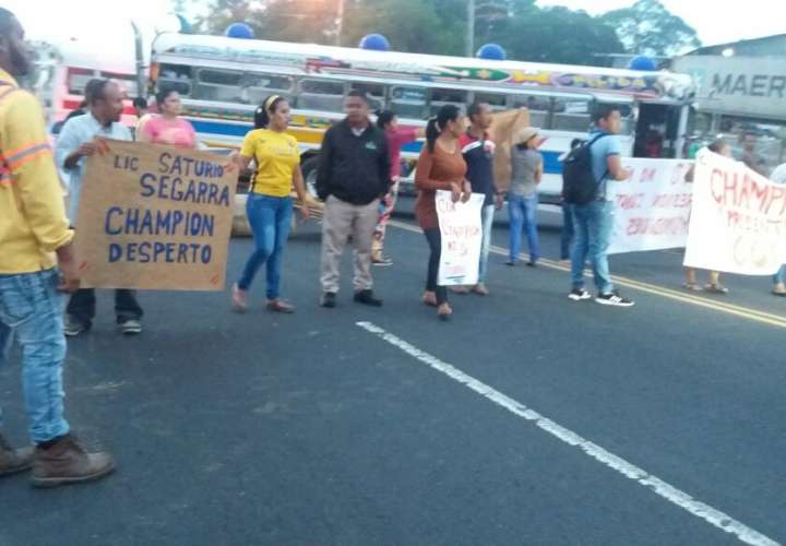 Cierre de vías en Panamá y Colón contra desalojos