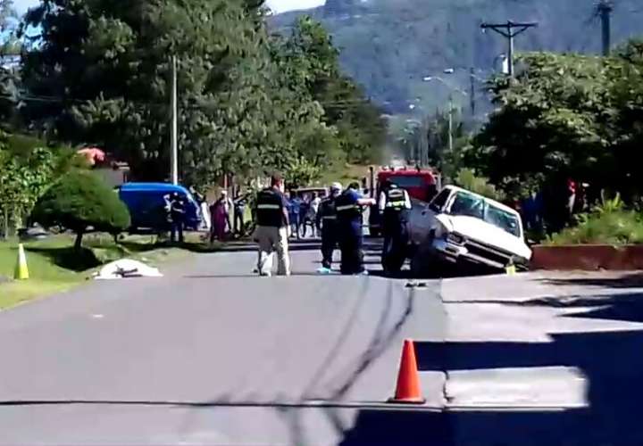 Los tres ocupantes del vehículo eran residentes del sector de Las Perlas, en Volcán. / foto: Mayra Madrid