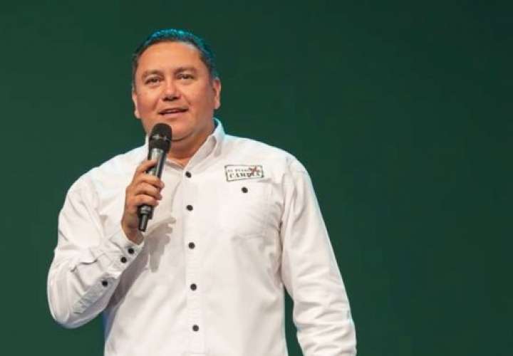 Pastor evangélico lanza candidatura a comicios presidenciales en Venezuela. (Foto: Facebook/Javier Bertucci)