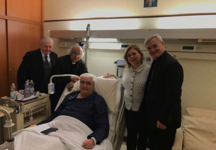 Lacunza está hospitalizado en Roma