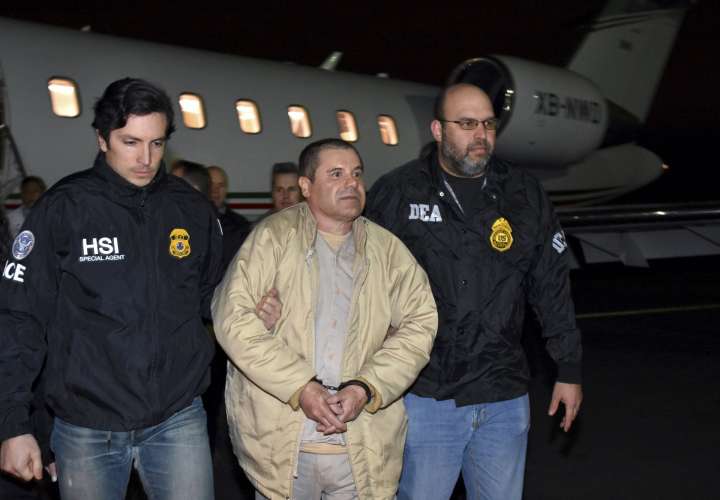 Foto de archivo del 19 de enero de 2017, la policía de EE. UU. Escoltó a Joaquín 