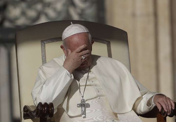 Vaticano niega tener dificultades financieras