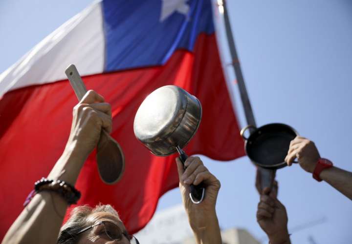 Multitudinaria manifestación en Chile por demandas sociales