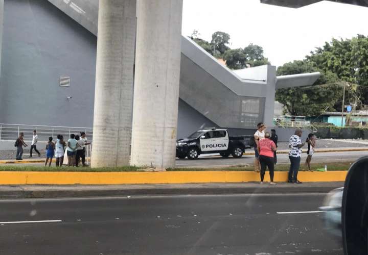 Pobladores de San Miguelito y Panamá Viejo reclaman aumento injustificado de luz