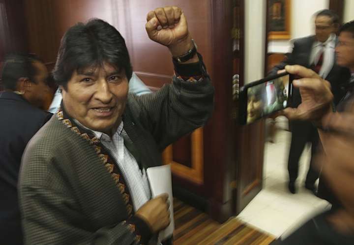Evo Morales abandona México y viaja a Cuba 