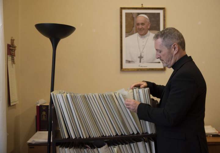 Tribunal del Vaticano abrumado por denuncias de abusos