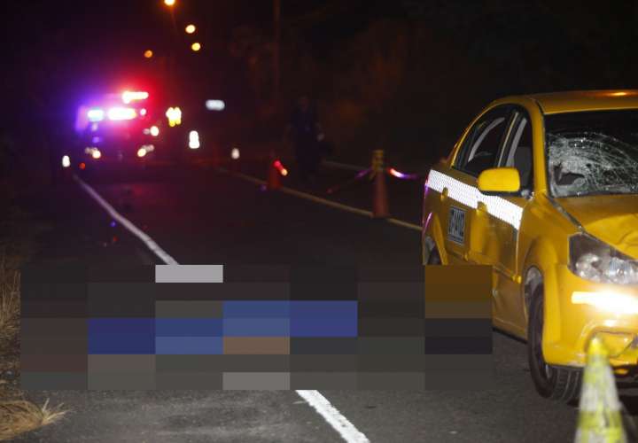   Conductor de taxi no pudo esquivar y mató a peatón en la vía Veracruz [Video]