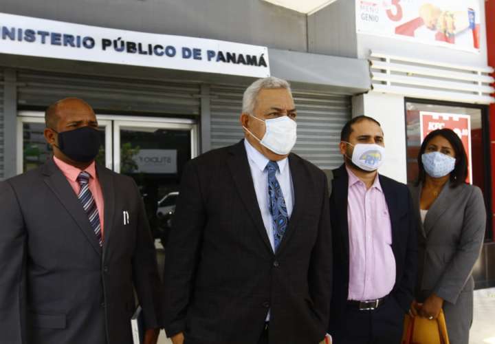Abogados de Martinelli presentan denuncia penal contra exmagistrado Harry Díaz