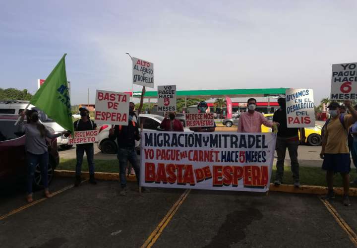 Extranjeros en Panamá piden a Migración y Mitradel agilizar entrega de carnés 