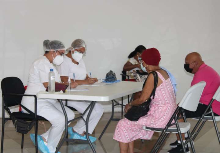 Inicia aplicación de las vacunas de refuerzo contra coronavirus en Panamá Oeste