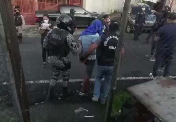 Detenido por posesión de armas, municiones y droga en San Miguelito [Video]