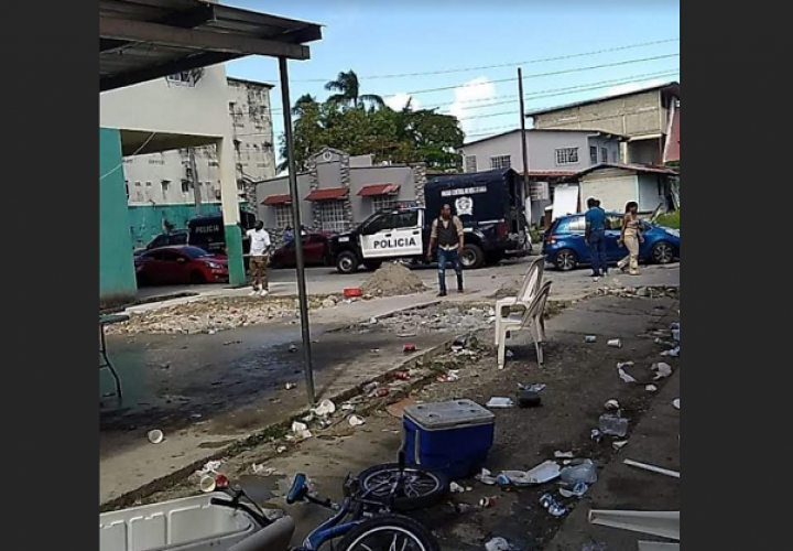 Disturbios en Colón; la gente se negaba a disolver los 'parking'