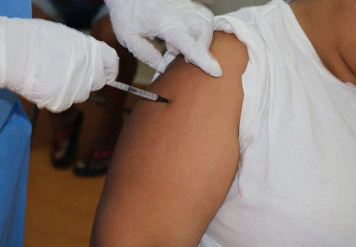 Minsa rechaza información sobre vencimiento de vacunas contra Covid
