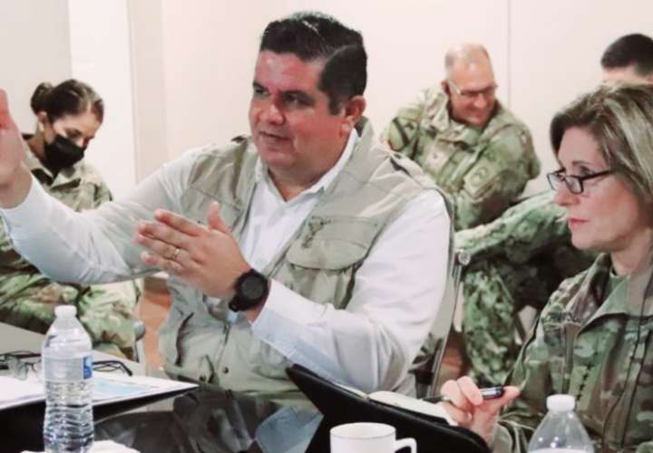 Jefa del Comando Sur y Pino hablan de cooperación contra narcomafias