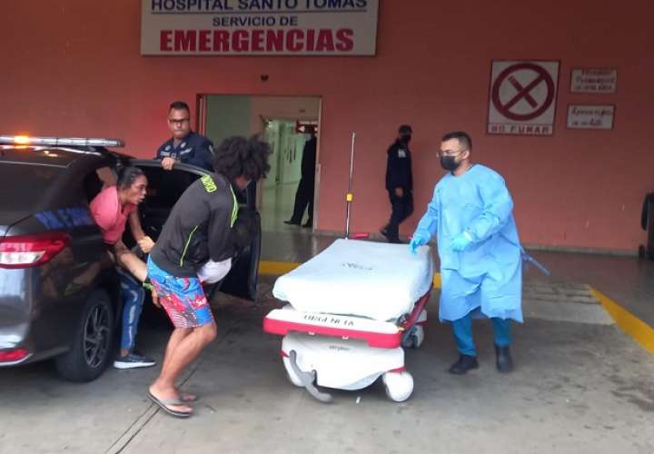 La víctima llegó muerta al hospital Santo Tomás. Foto:  Alexander Santamaría