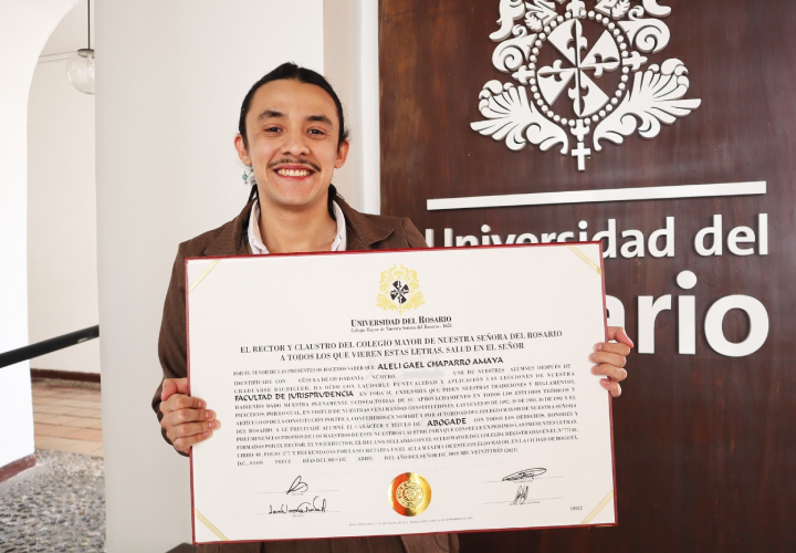 En Colombia se gradúa el primer abogade de Latinoamérica