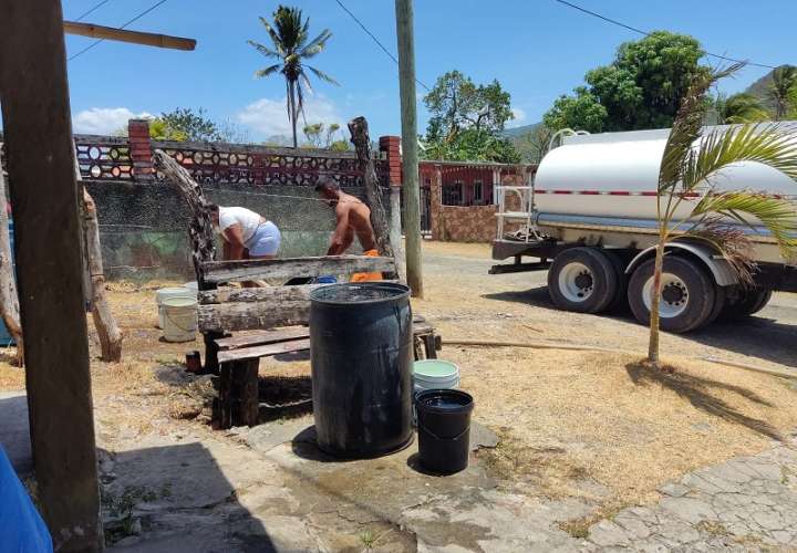 Una solución a corto plazo ha sido enviar carros cisternas desde la potabilizadora de El Trapichito en La Chorrera hacia los poblados de Gorgona, Coronado y Punta Barco.