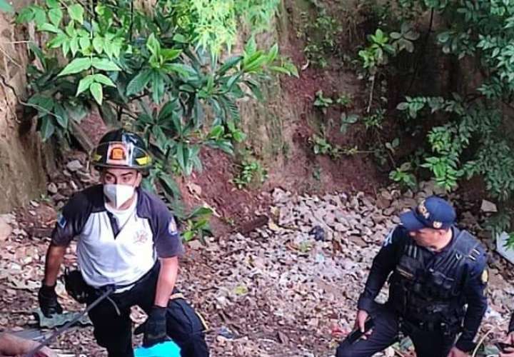 Ajusticiados 2 colonenses en Guatemala; los tiran en un barranco 