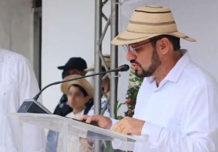 Alcalde de Santiago pide a Nito y sus asesores que den la cara