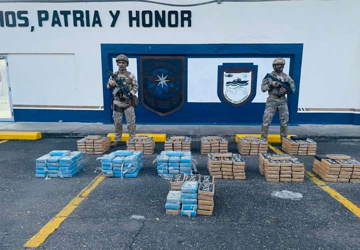 Incautan 400 paquetes de droga en puerto de Colón 