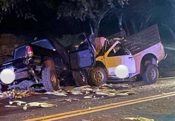 Una víctima fatal por choque entre dos autos en El Jazmín, Pesé, Herrera.