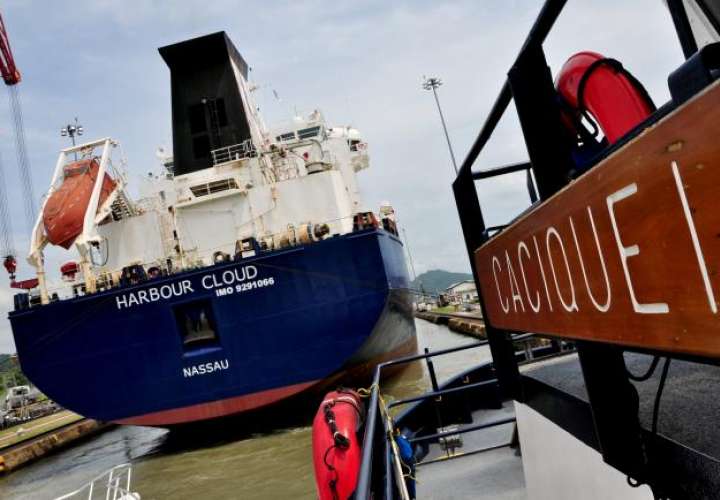 Prácticos del Canal de Panamá exigen acción del Gobierno
