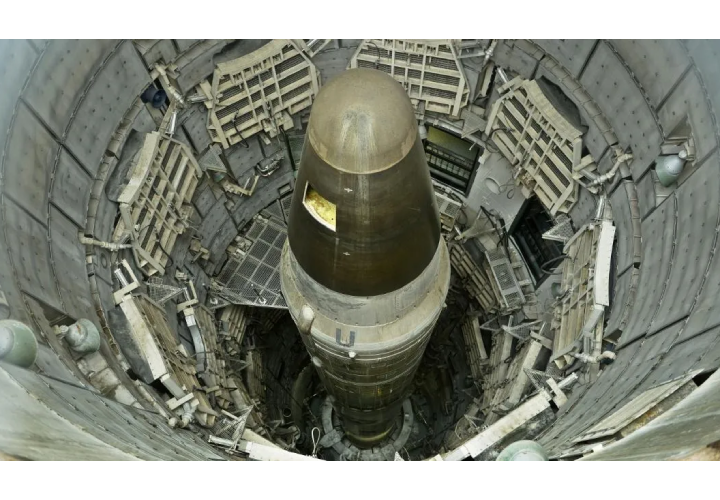Estados Unidos prevé instalar de nuevo armas nucleares en el R.Unido
