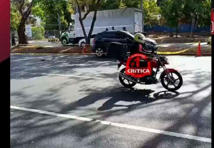 Escena del suceso vial con saldo de una víctima. (Foto-Video: Landro Ortiz)