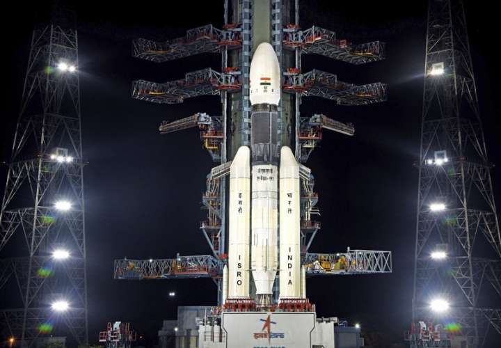 India reprograma su misión a la Luna para el lunes 