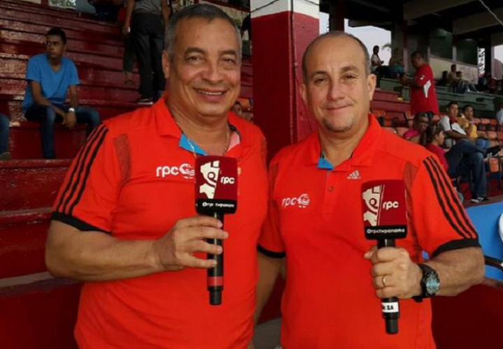 Eric Espino y Elías González , destacadas figuras de las transmisiones deportivas. Foto: Fedebeis